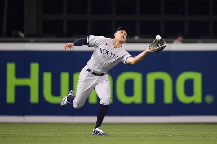 Yankees Giancarlo Stanton makes catch in the outfield